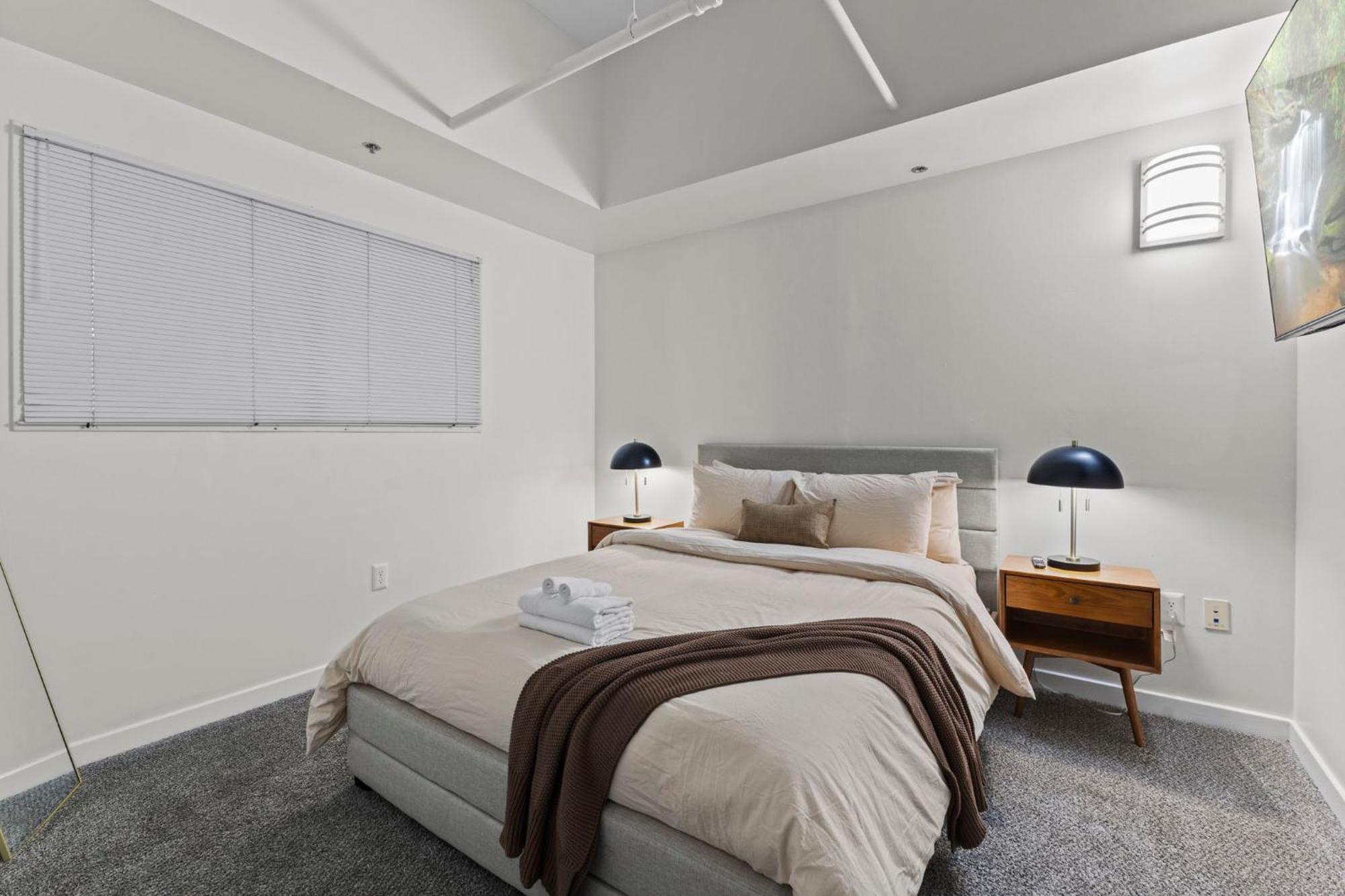 Indy Urban Stay - Skywalk - Sleeps 8 - Downtown - Stadium Indianapolis Eksteriør billede