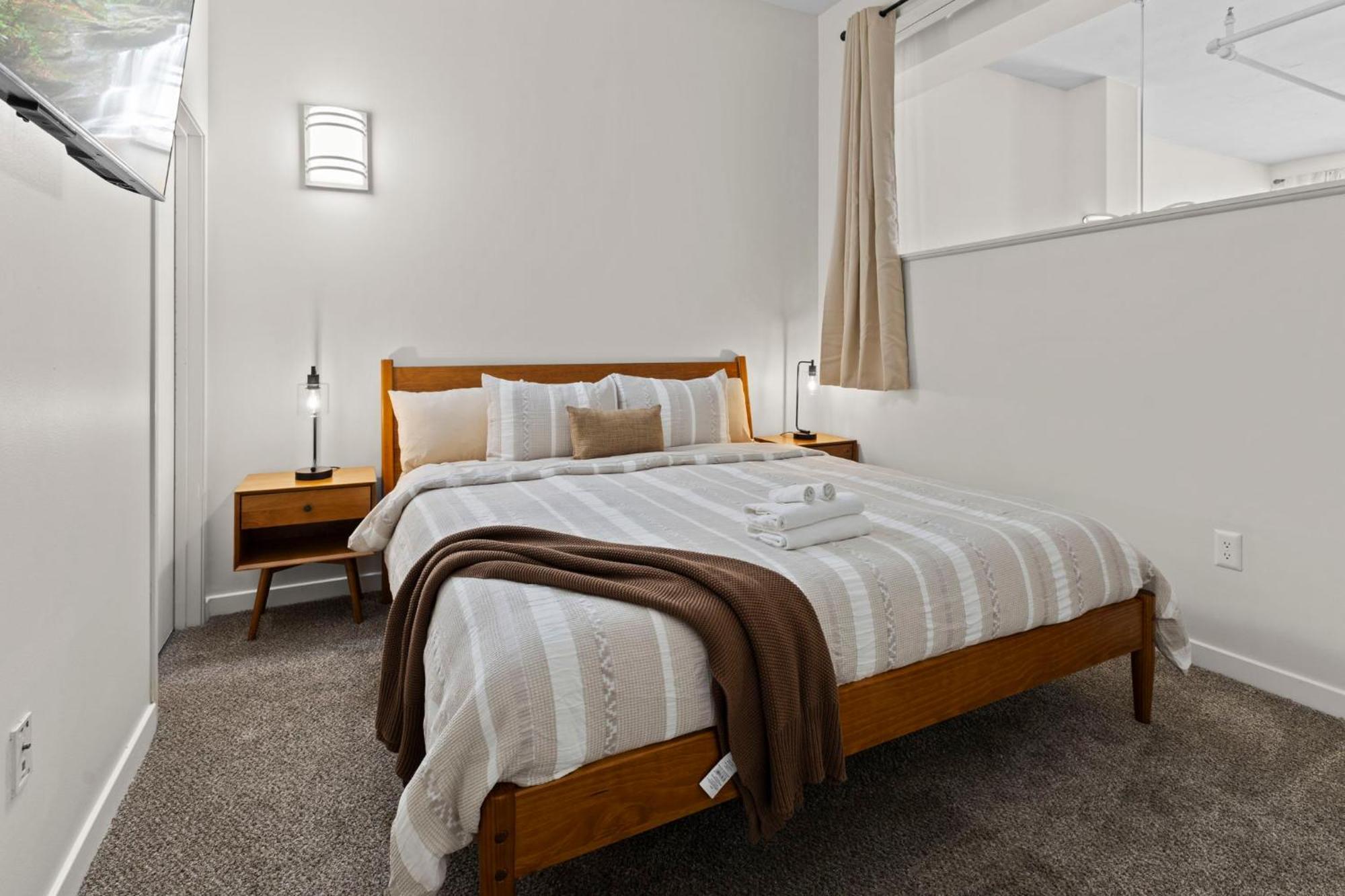 Indy Urban Stay - Skywalk - Sleeps 8 - Downtown - Stadium Indianapolis Eksteriør billede