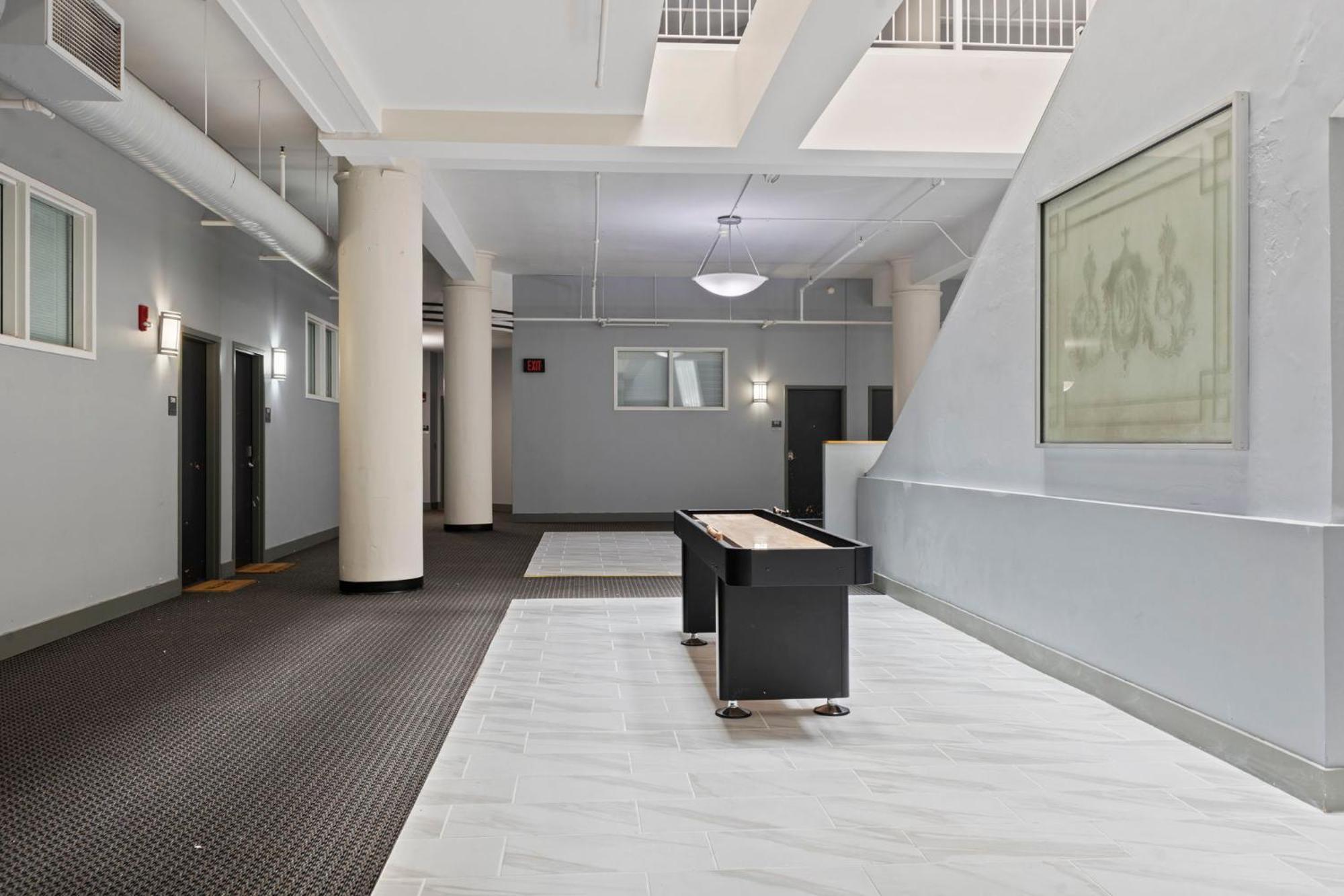 Indy Urban Stay - Skywalk - Sleeps 8 - Downtown - Stadium Indianapolis Eksteriør billede